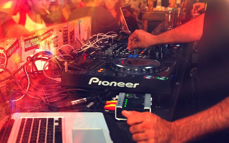 Pub Night - Techno Hip Hop